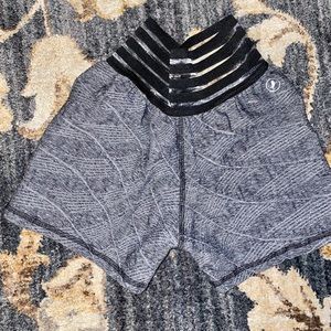 ABS2B scrunch shorts